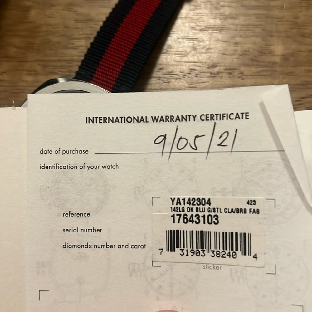 Gently Used Gucci Swiss Blue/Red Nylon Strap 41mm - Picture 7 of 8